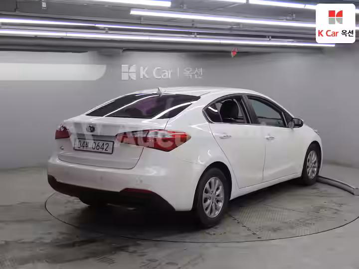 Kia K3 2015 — 2