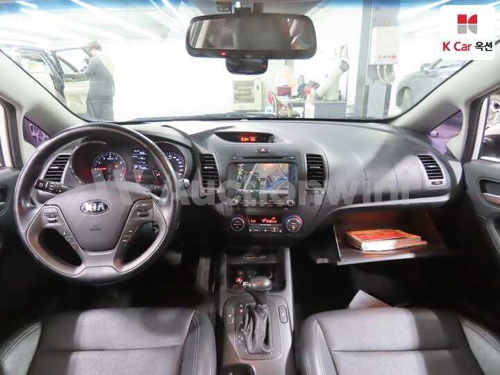 Kia K3 2015 — 3
