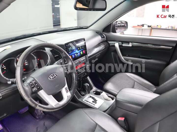 Kia Sorento R 2011 — 3