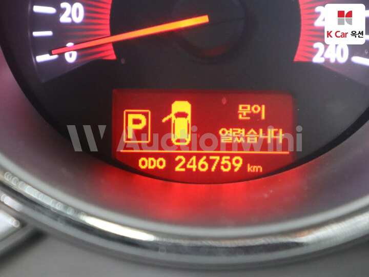 Kia Sorento R 2011 — 4