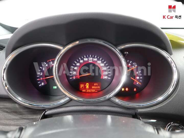 Kia Sorento R 2011 — 5