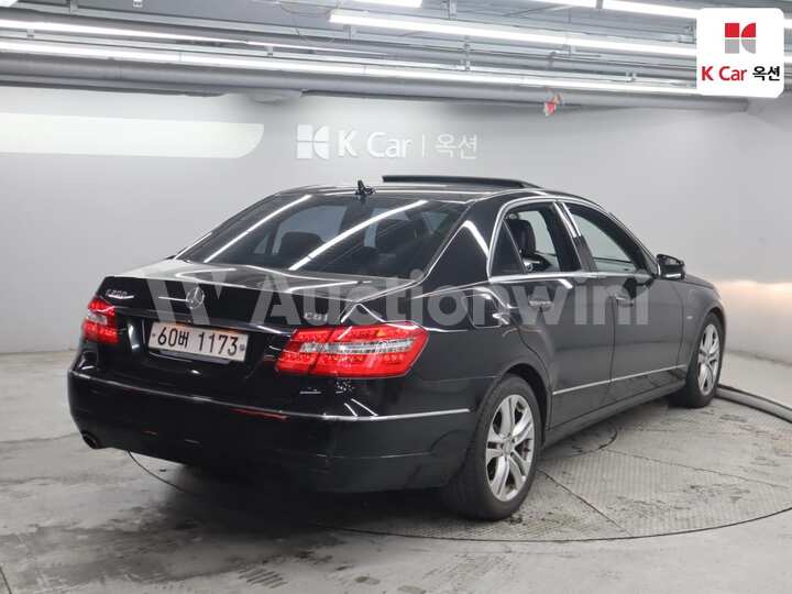 Mercedes Benz E Class W212 2011 — 2