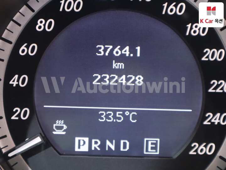 Mercedes Benz E Class W212 2011 — 4