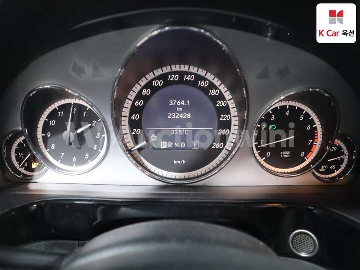 Mercedes Benz E Class W212 2011 — 5