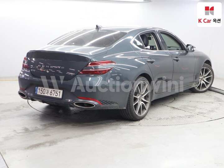 Genesis The New G70 2021 — 2