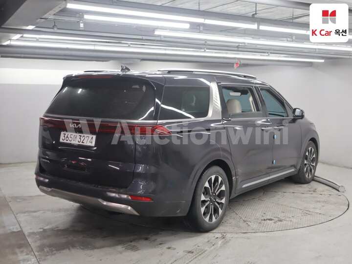Kia Carnival 4th Gen 2023 — 2