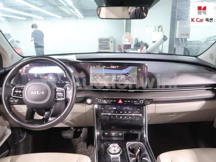 Kia Carnival 4th Gen 2023 — 3