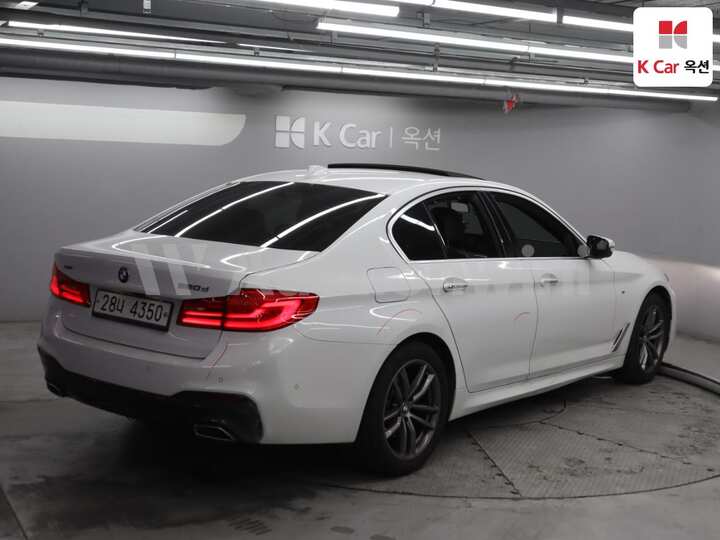 BMW 5 Series G30 2018 — 2