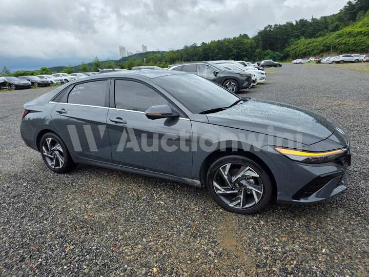 Hyundai Avante CN7 2026 — 3