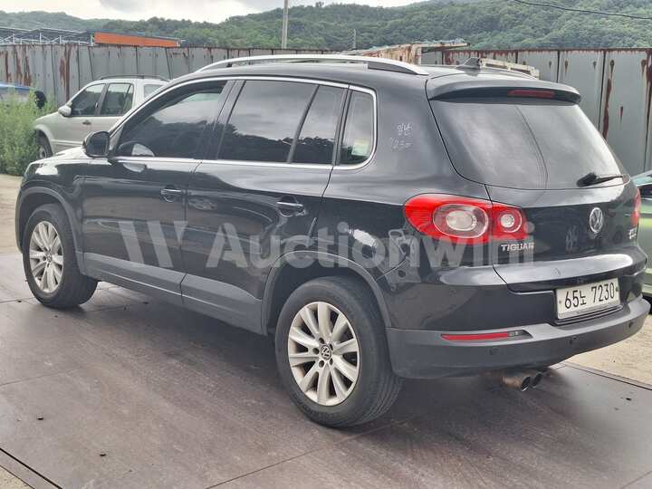 Volkswagen Tiguan 2011 — 3