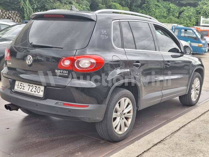 Volkswagen Tiguan 2011 — 5