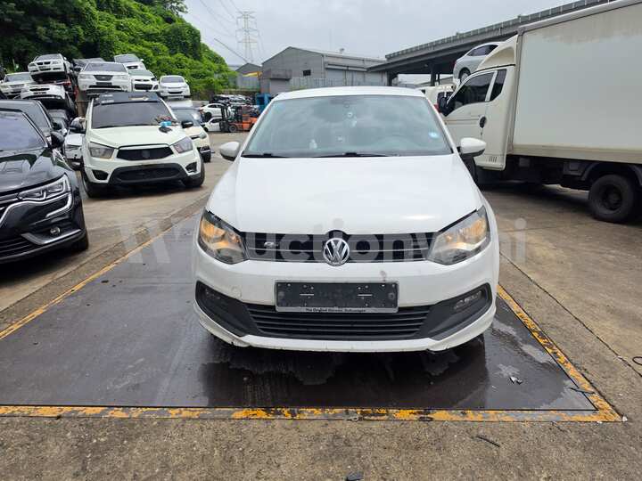 Volkswagen Polo 2013 — 2