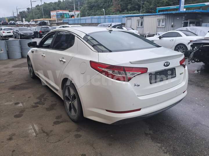 Kia K5 Hybrid 2013 — 4