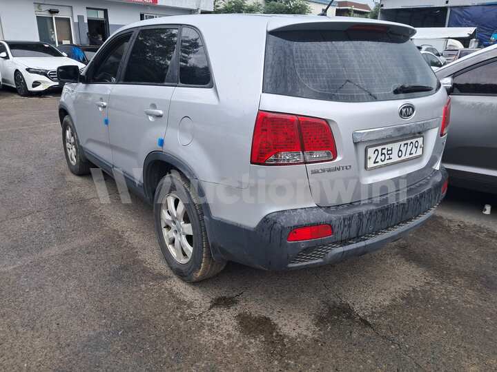 Kia Sorento R 2010 — 3