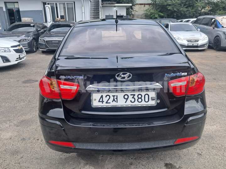 Hyundai Avante Hybrid 2010 — 4