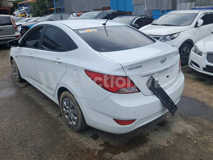 Hyundai Accent 2016 — 4