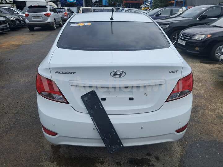 Hyundai Accent 2016 — 5