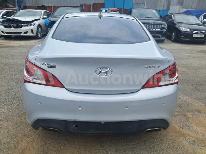 Genesis Coupe 2009 — 5