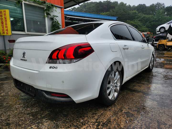 Peugeot 208 2016 — 4