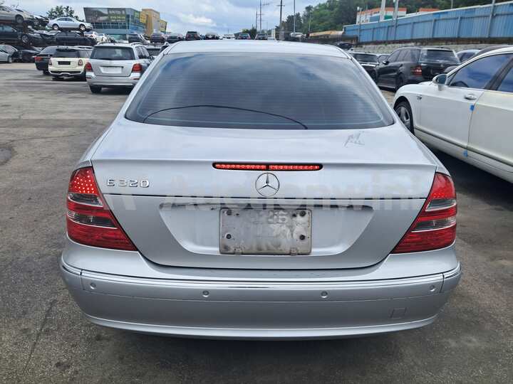 Mercedes Benz E Class W211 2003 — 4