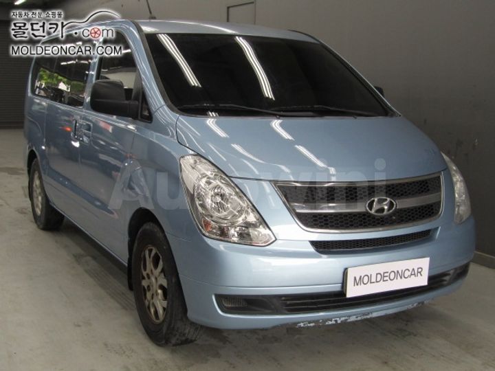 Hyundai Starex 2009 — 2