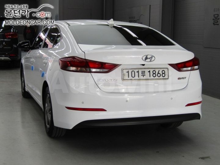 Hyundai Avante 2015 — 4