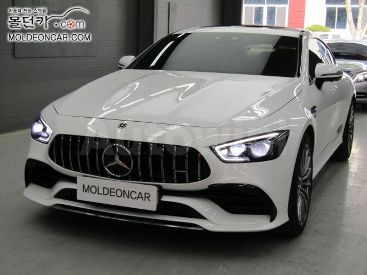 Mercedes Benz AMG GT