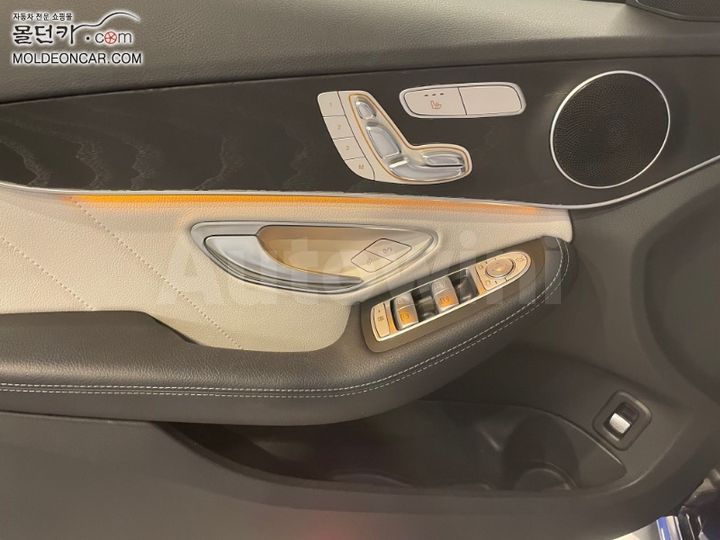 Mercedes Benz C Class 2018 — 5