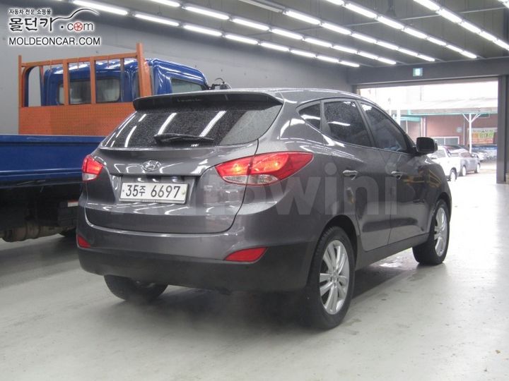 Hyundai Tucson 2009 — 2
