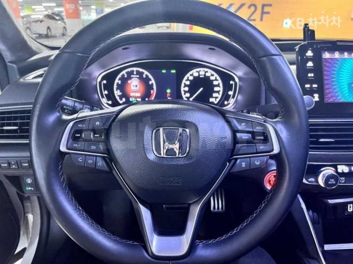 Honda Accord 2018 — 4