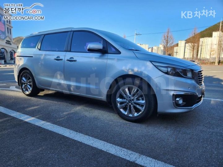 Kia Carnival 2015 — 2
