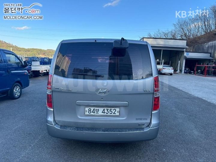 Hyundai Starex 2014 — 3