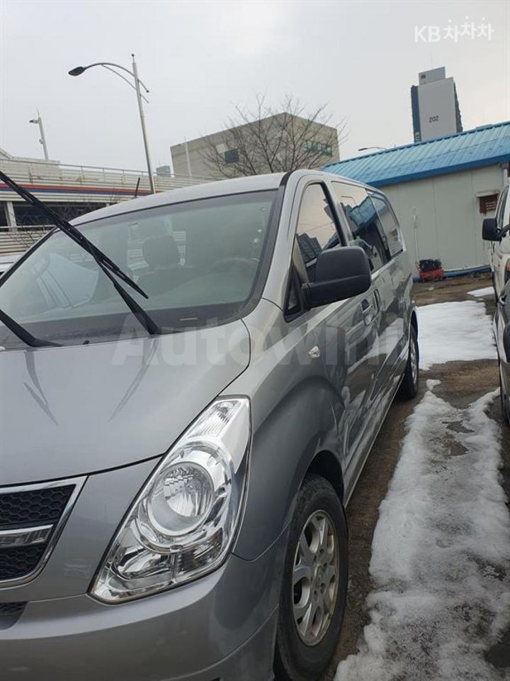 Hyundai Starex 2016 — 2