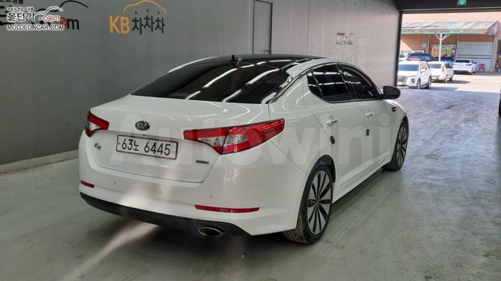 Kia K5 2012 — 2