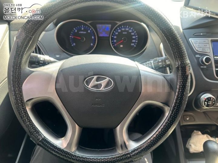 Hyundai Tucson 2010 — 2