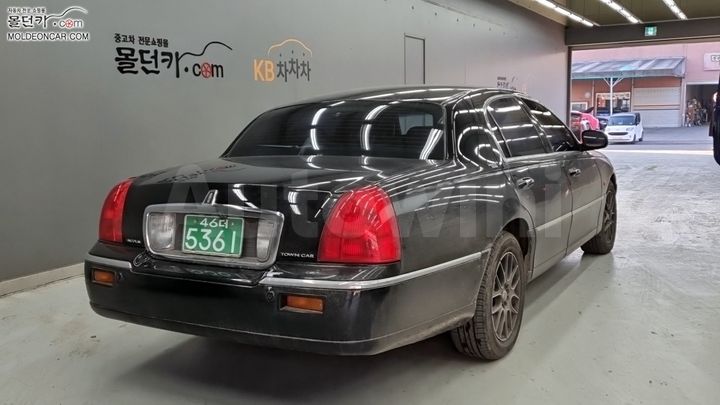 Lincoln Town Car