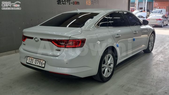Renault SM6 2016 — 2