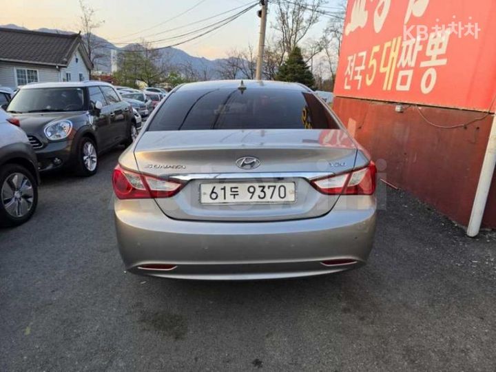 Hyundai Sonata 2010 — 4