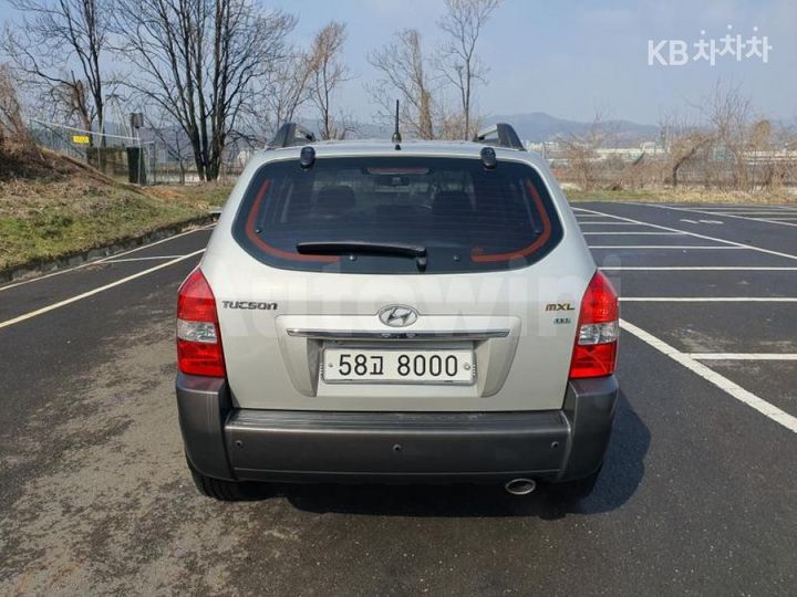 Hyundai Tucson 2009 — 3