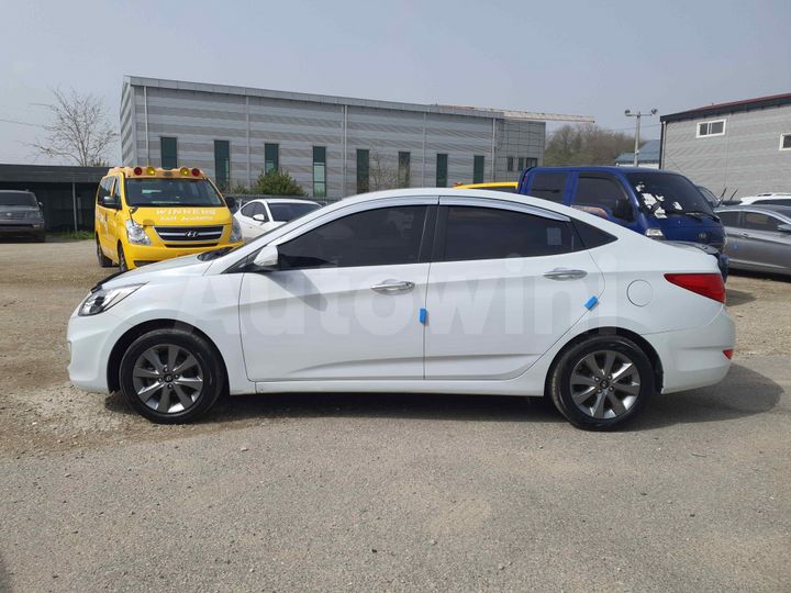 Hyundai Accent 2018 — 3