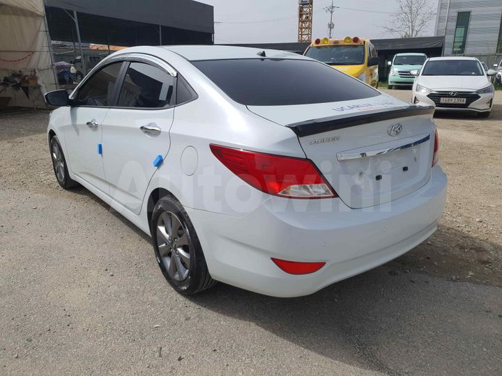 Hyundai Accent 2018 — 4