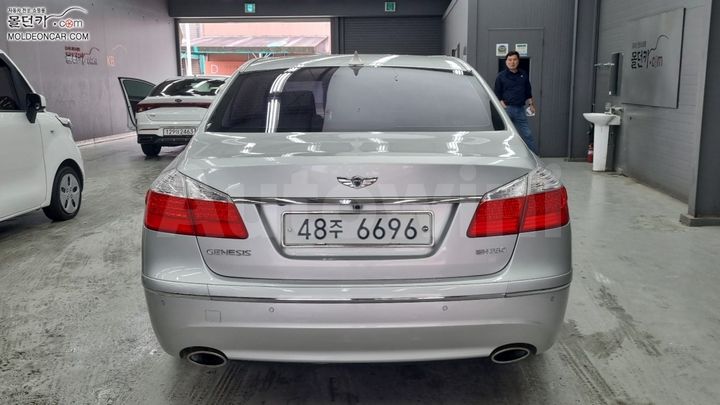 Hyundai Genesis 2008 — 4