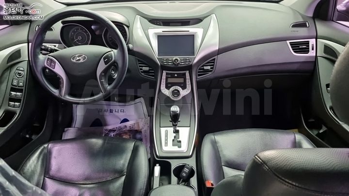 Hyundai Avante 2011 — 5