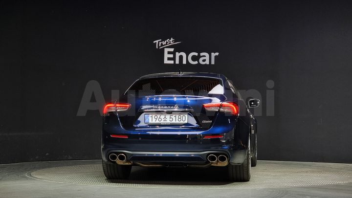 Maserati Ghibli 2022 — 4