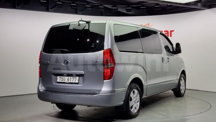 Hyundai Starex 2021 — 2