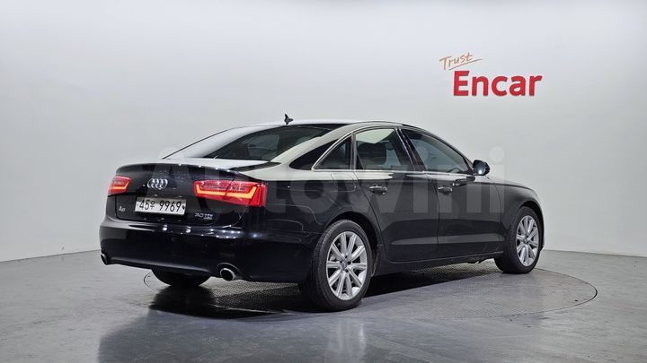 Audi A6 2012 — 2