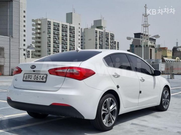 Kia K3 2015 — 2