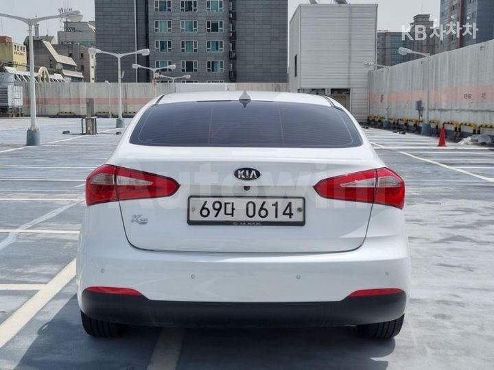 Kia K3 2015 — 3