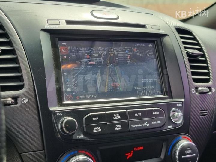 Kia K3 2015 — 5