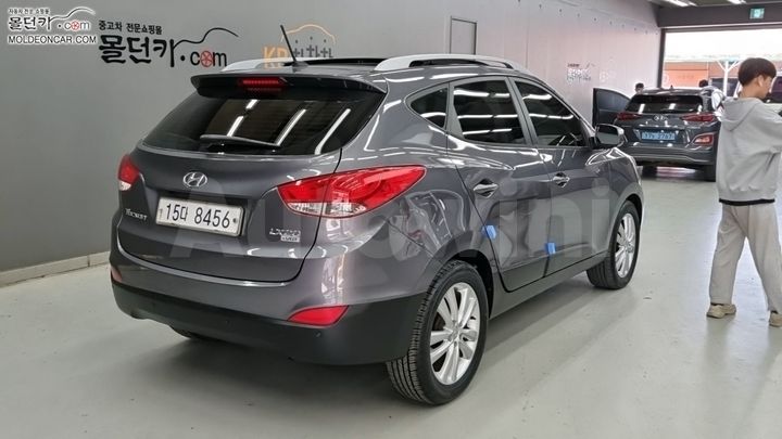 Hyundai Tucson 2010 — 2